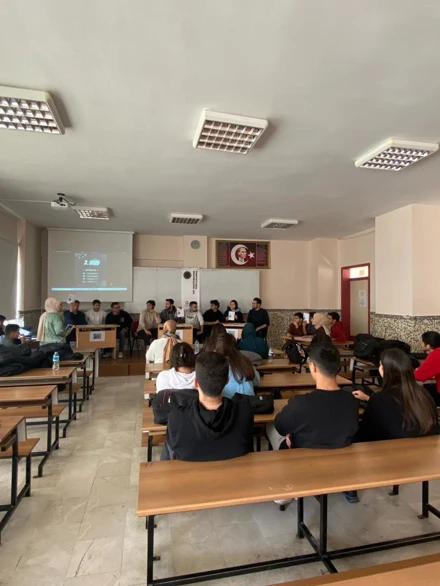 Matematik Topluluğunun düzenlediği 1. Bilgi Yarışması etkinliği 